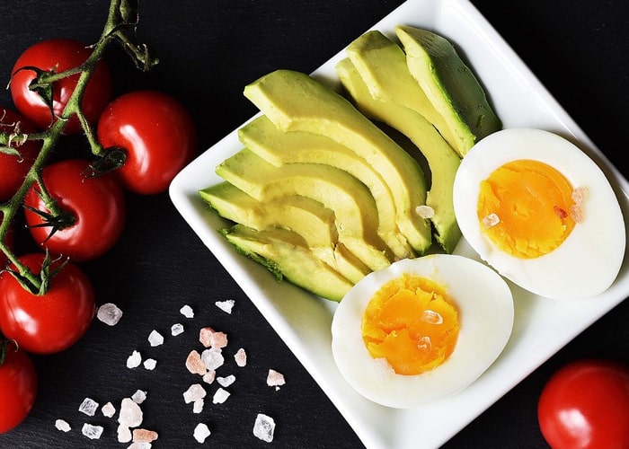 Metabolizmayı Hızlandıran Yiyecekler 46 Avokado yumurta min