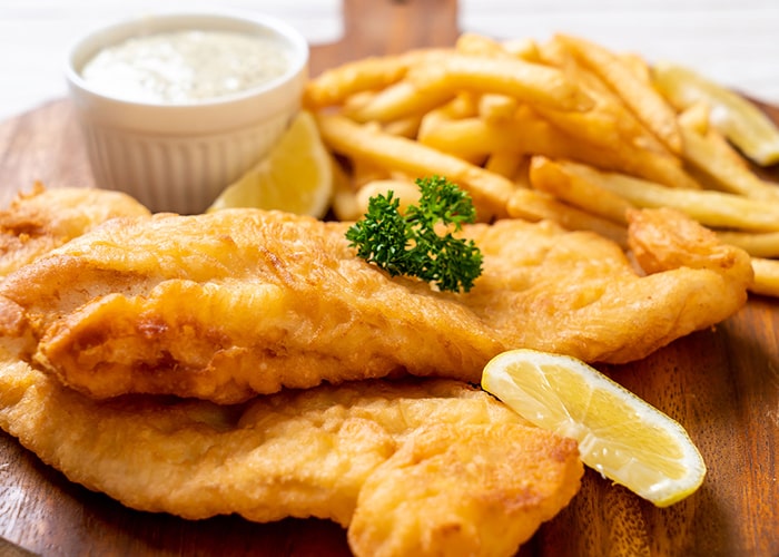 İngilizlerin Geleneksel Lezzeti Fish & Chips 50 Fish Chips min