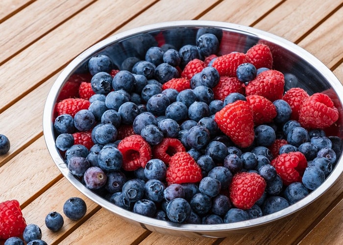 En İyi 10 Antioksidan Yiyecek 50 berries min