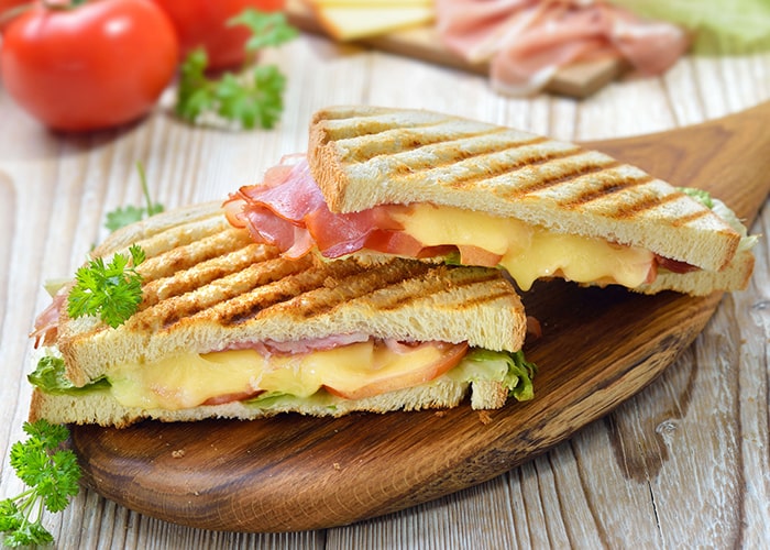 Kaşarlı Sucuklu Tosta Alternatif Tost Çeşitleri 50 tost min